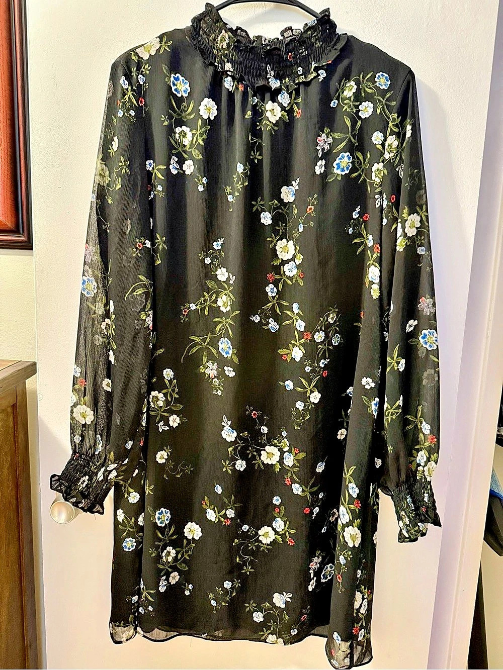 H&M Floral Ruffle Mock Neck Long Sleeve Mini Dress Black & Green